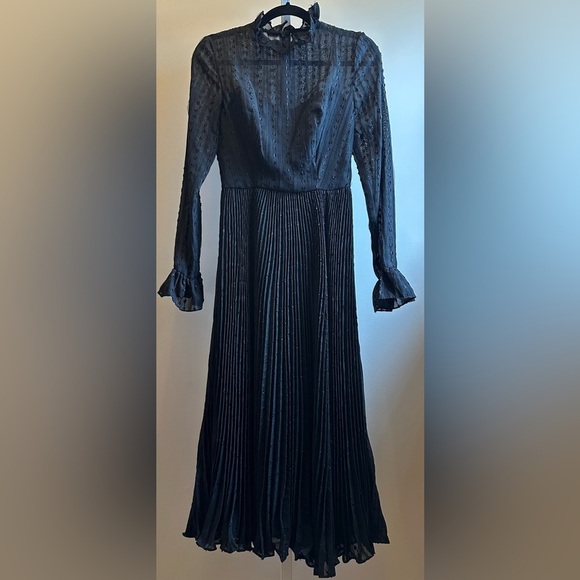NWT Mac Duggal Embroidered Long Sleeve Ruffle Dress Sz 0 Black Style #49627 - Picture 4 of 9